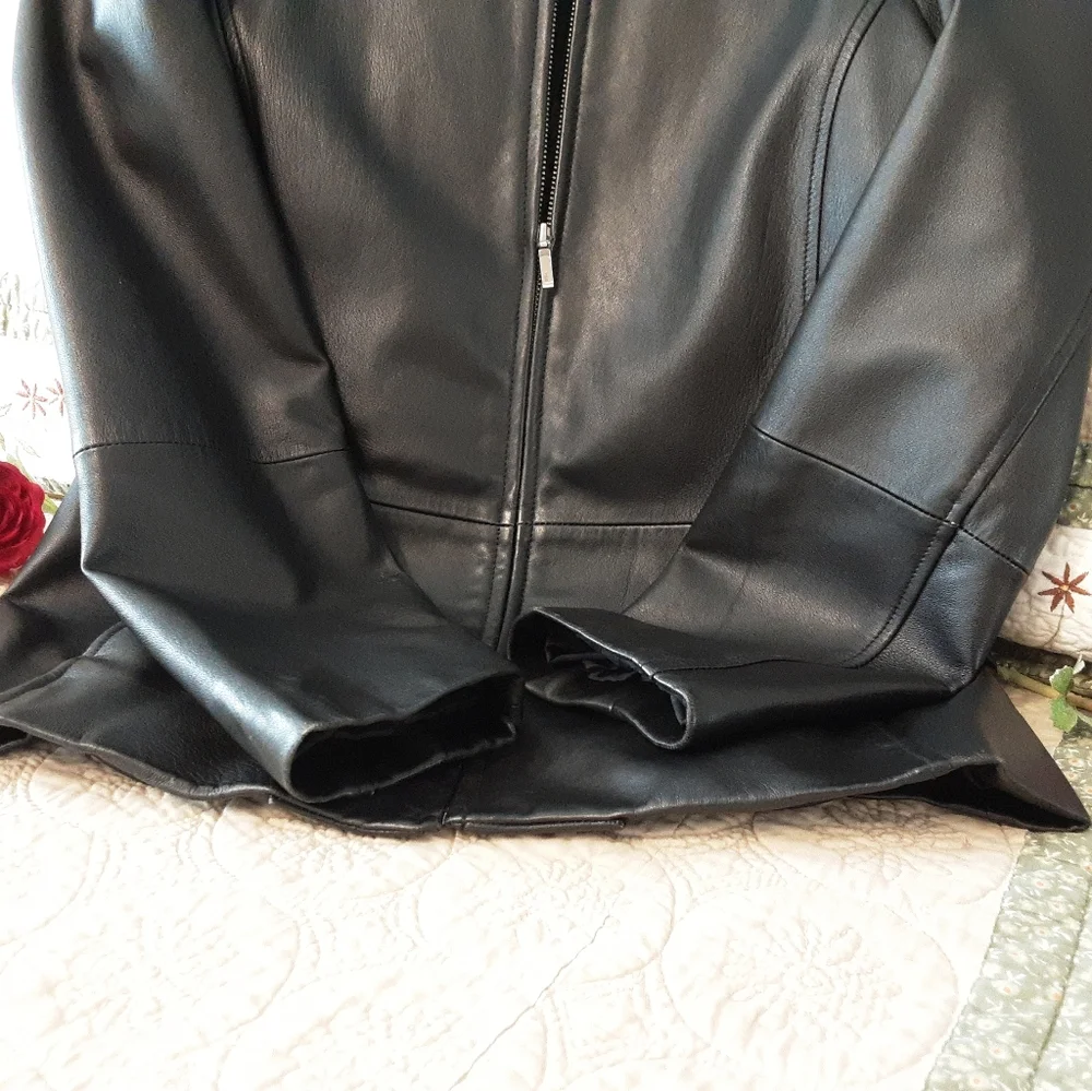 CASUAL CORNER ANNEX, BEAUTIFUL GENUINE BLACK LEATHER JACKET, SIZE SMALL - Picture 15 of 16